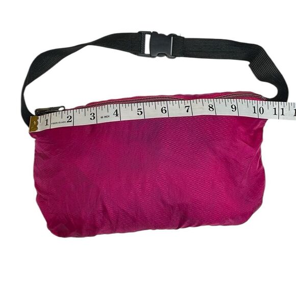 Saks Fifth Avenue Windbreaker Jacket with Hidden Hood and Travel Pouch - Picture 10 of 13